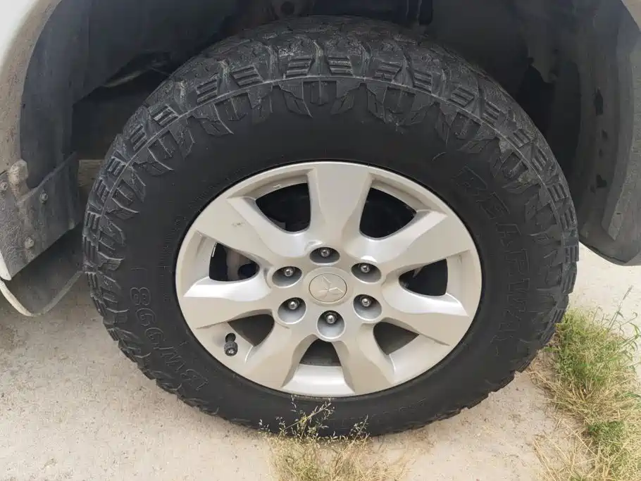 Mitsubishi Pajero Sport — миниатюра 6