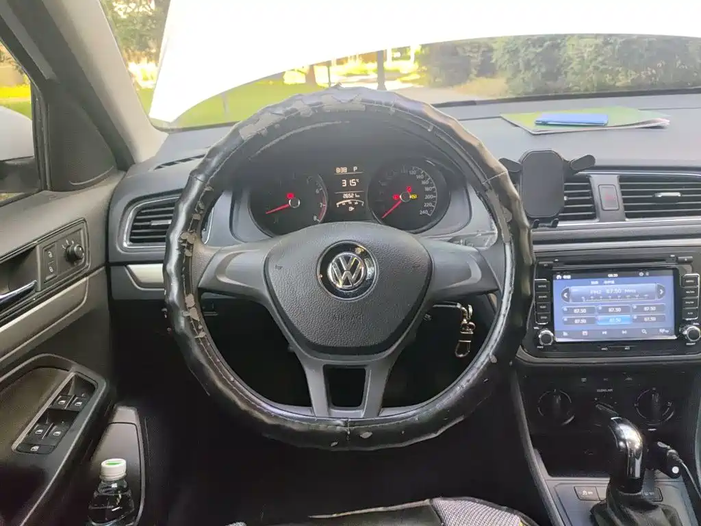 Volkswagen Gran Lavida 2015 1.6L AT