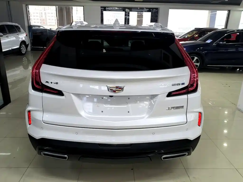 Cadillac XT4 — миниатюра 6