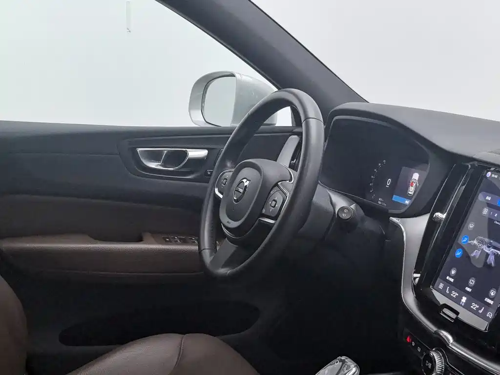 Volvo XC60 — миниатюра 22