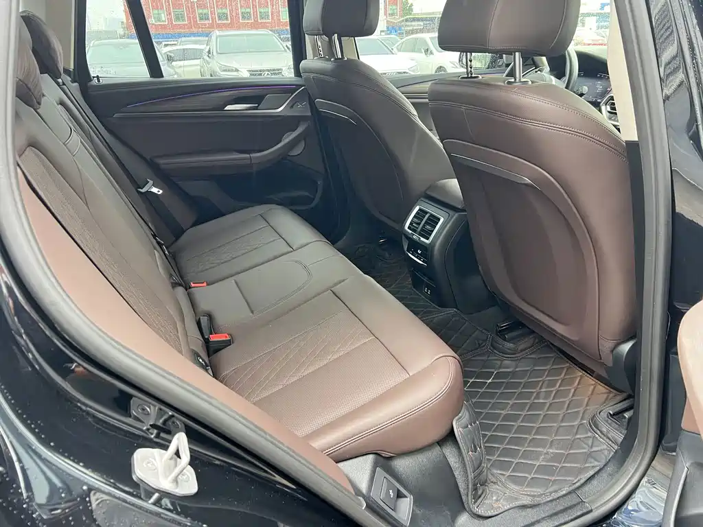BMW X3 — миниатюра 19