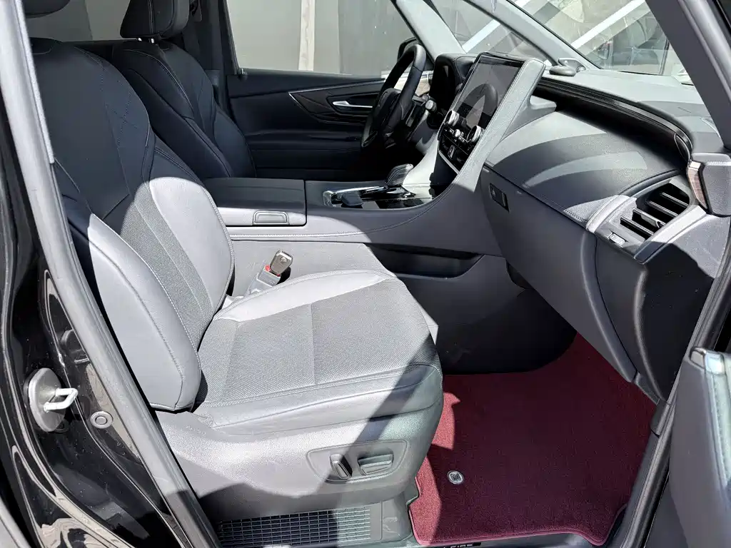 Toyota Vellfire Crown Hybrid 2.5L Supreme Edition, фото 17