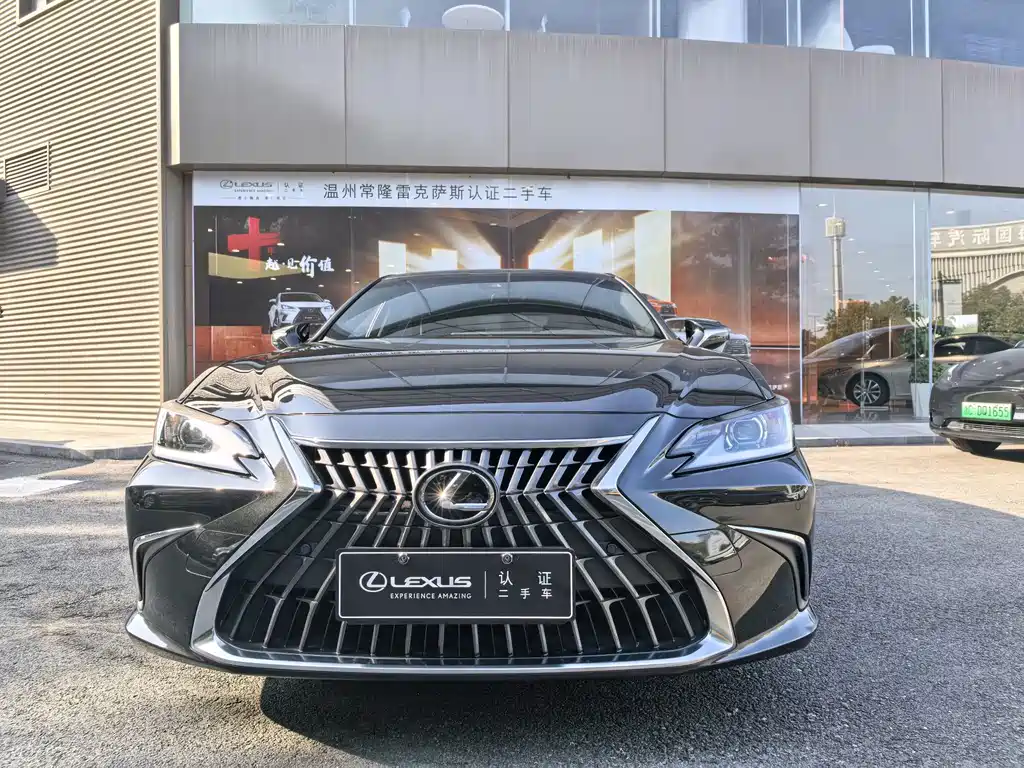 Lexus ES — миниатюра 2