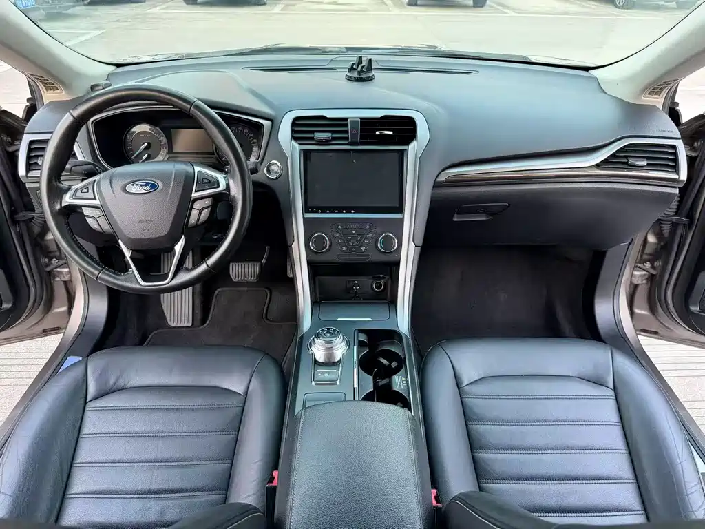 Ford Mondeo — миниатюра 5