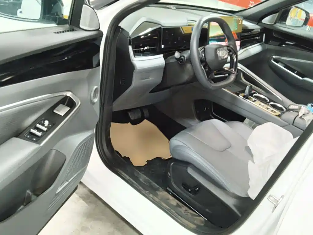 Geely Boyue — миниатюра 16