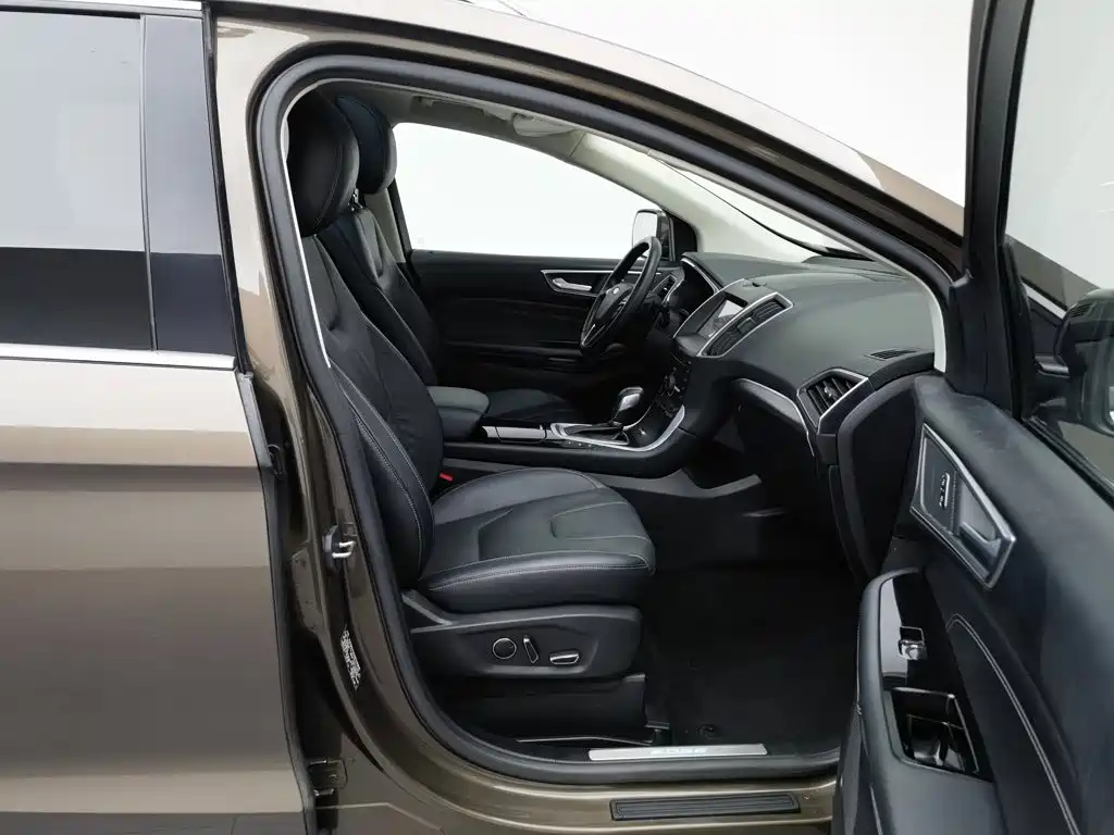 Ford Edge — миниатюра 23