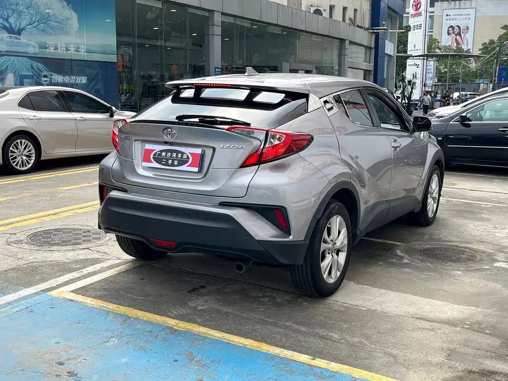 Toyota IZOA — миниатюра 8