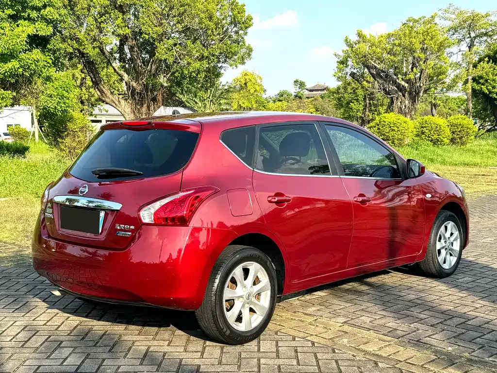 Nissan Tiida — миниатюра 14