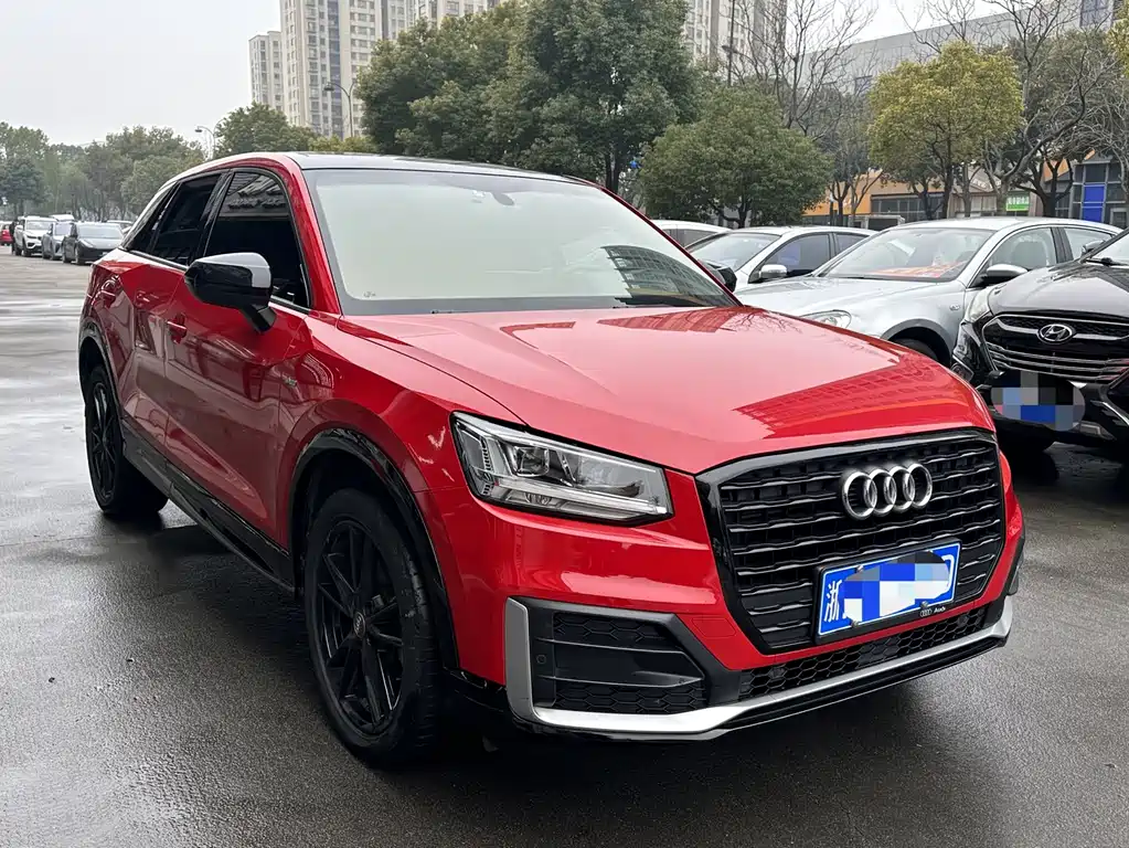AUDI Q2L