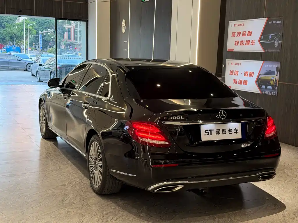 Mercedes-Benz E-Class — миниатюра 4