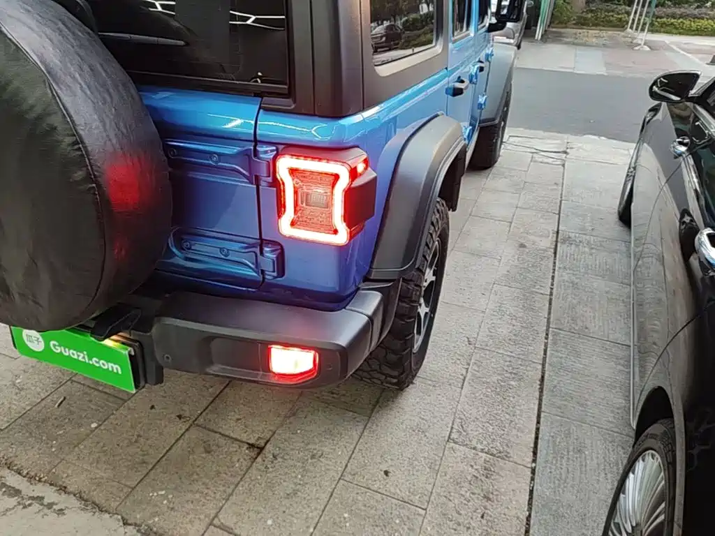 Jeep Wrangler — миниатюра 8