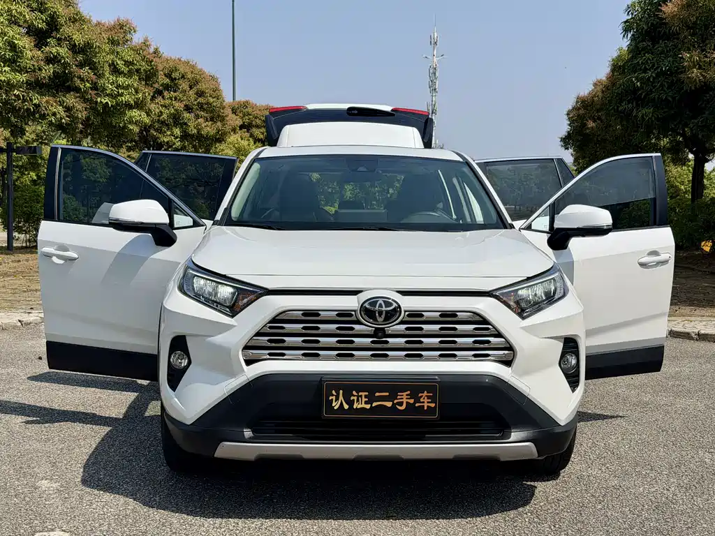 TOYOTA RAV4 RONGFANG