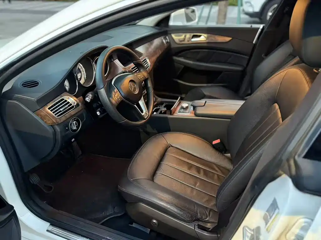 Mercedes-Benz CLS — миниатюра 4