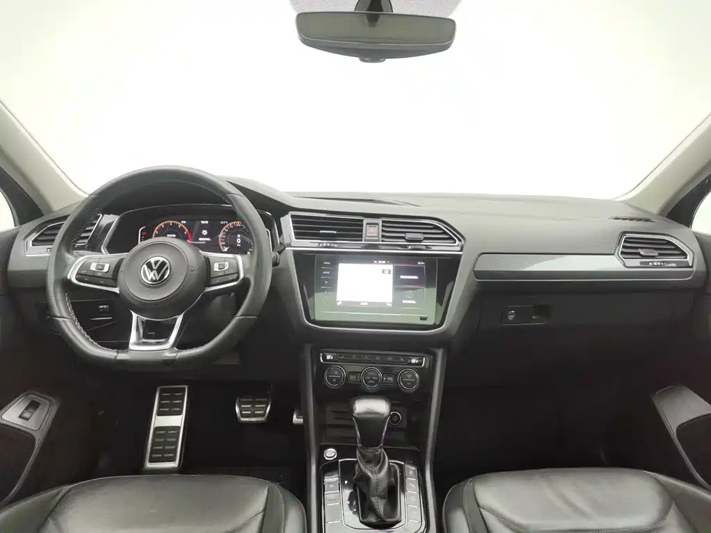 Volkswagen Tiguan L — миниатюра 5