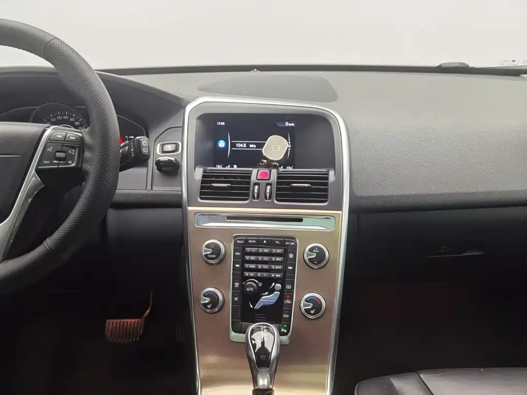 Volvo XC60 — миниатюра 12