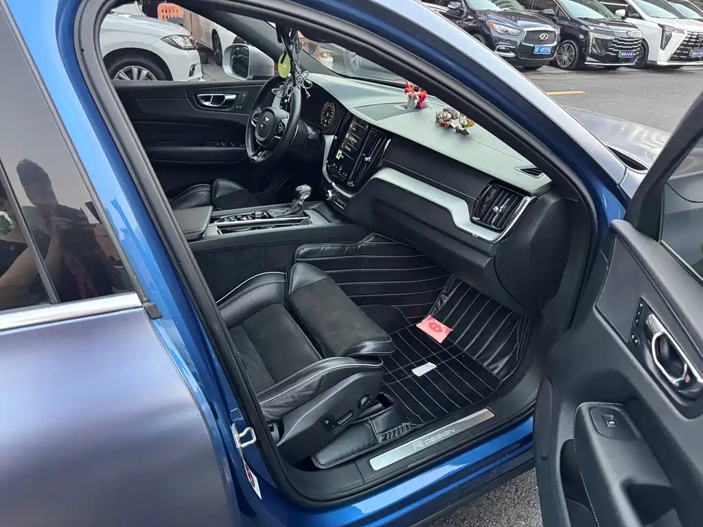 Volvo XC60 — миниатюра 17