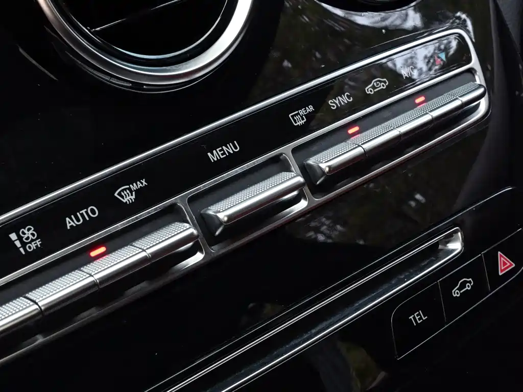 Mercedes-Benz C-Class — миниатюра 20