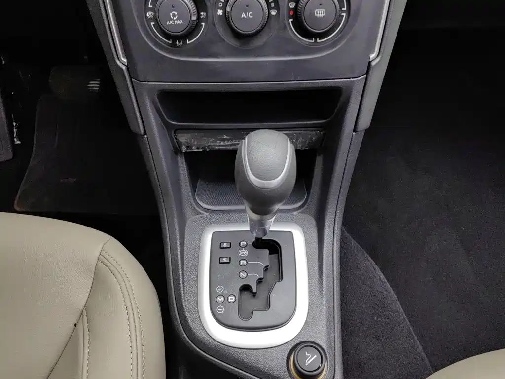 Peugeot 308 — миниатюра 13
