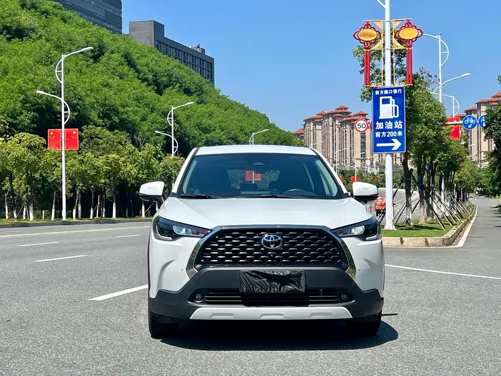 Toyota Corolla Cross — миниатюра 2