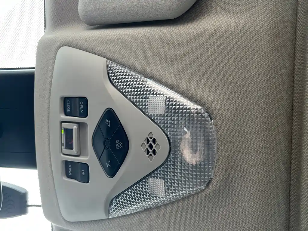 Toyota IZOA — миниатюра 24