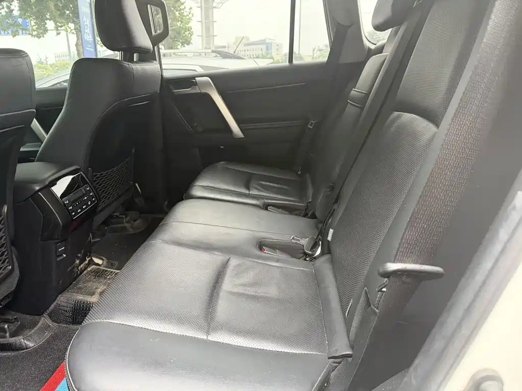 Toyota Prado (Import) — миниатюра 5