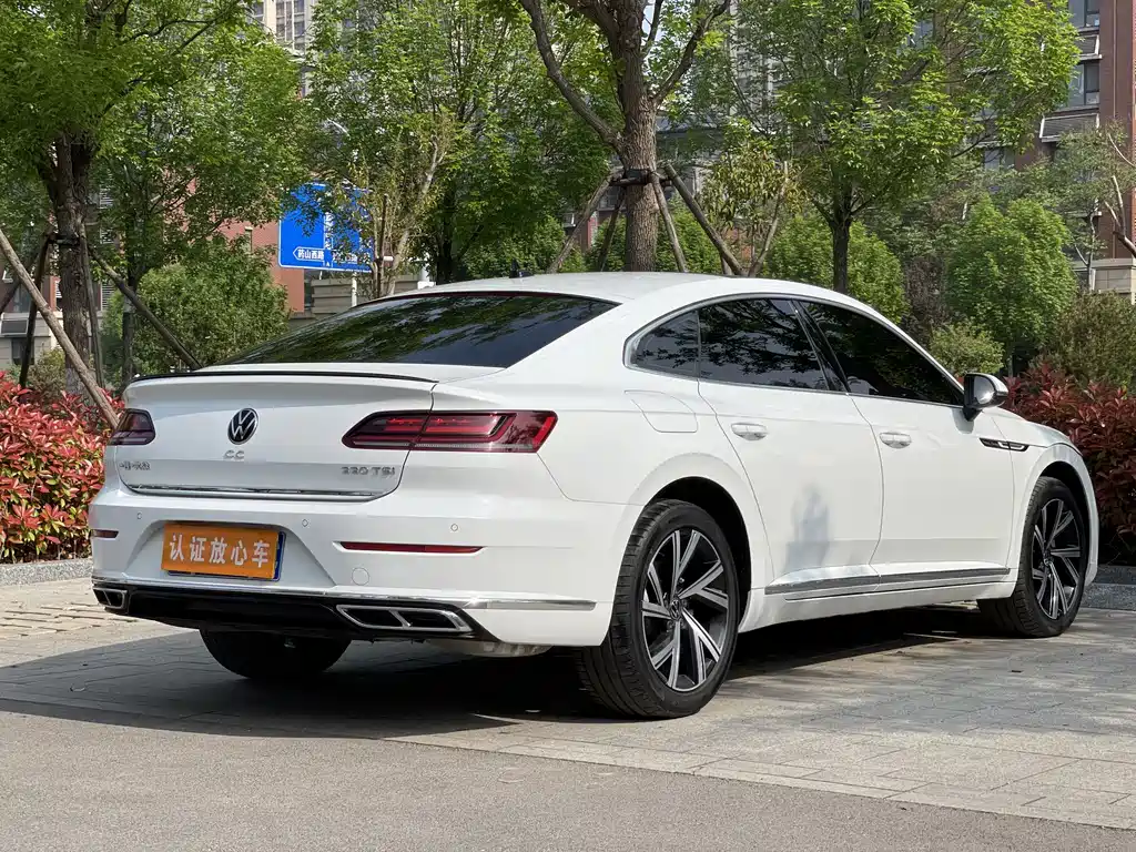 Volkswagen FAW - Passat CC CC 2025 330TSI