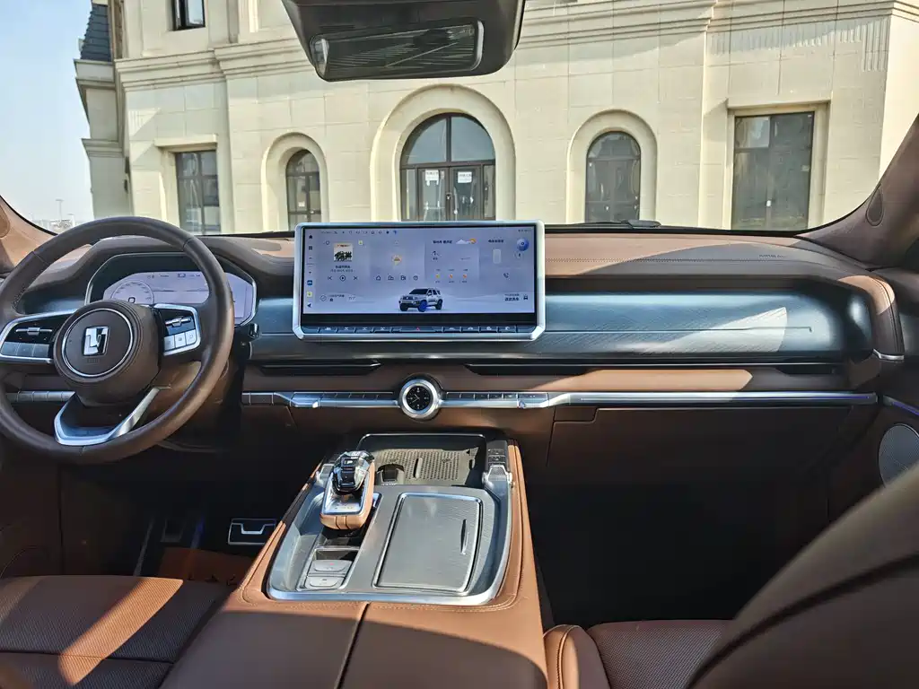 TANK TANK 700 NEW ENERGY