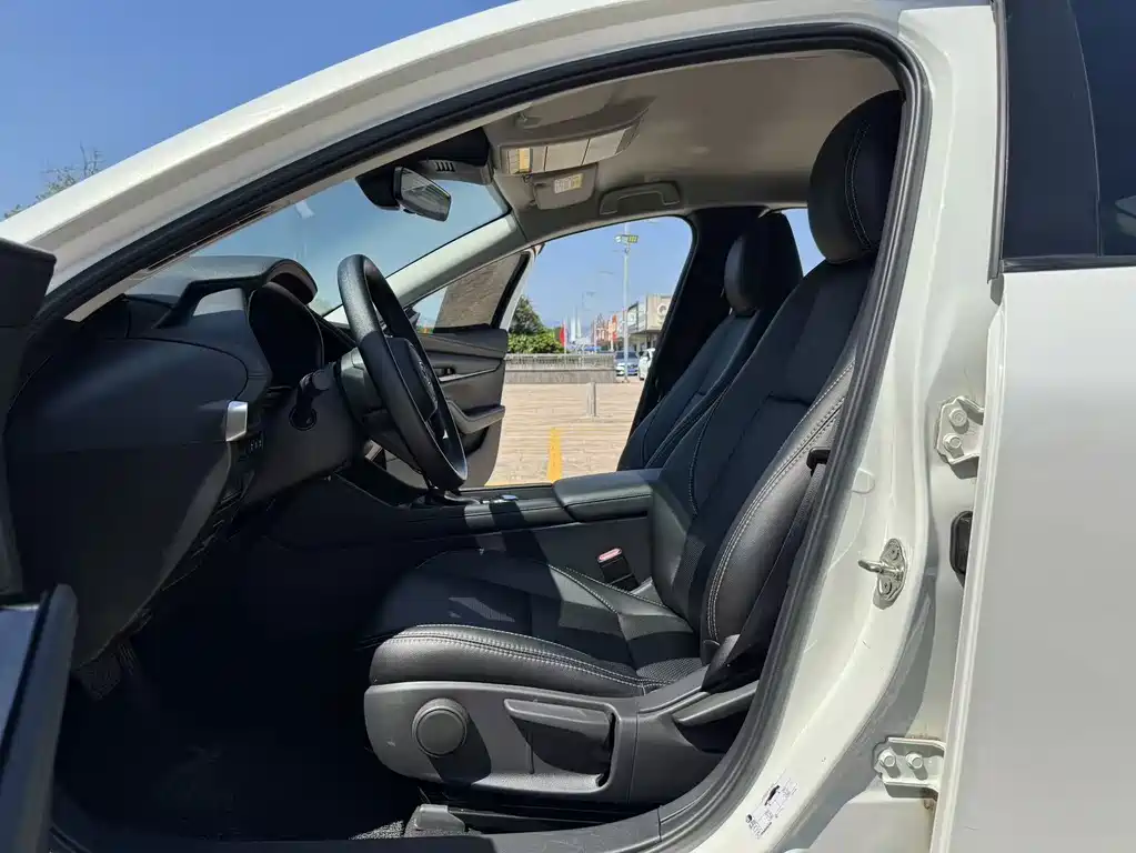 Mazda 3 Axela — миниатюра 12