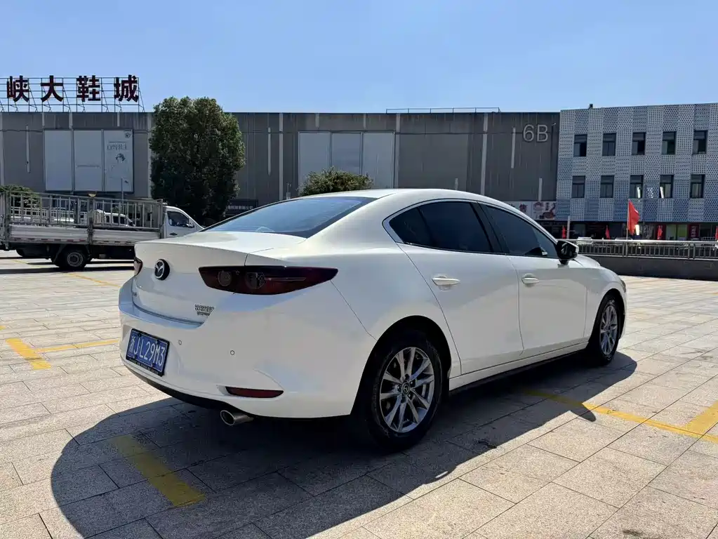 Mazda 3 Axela — миниатюра 7