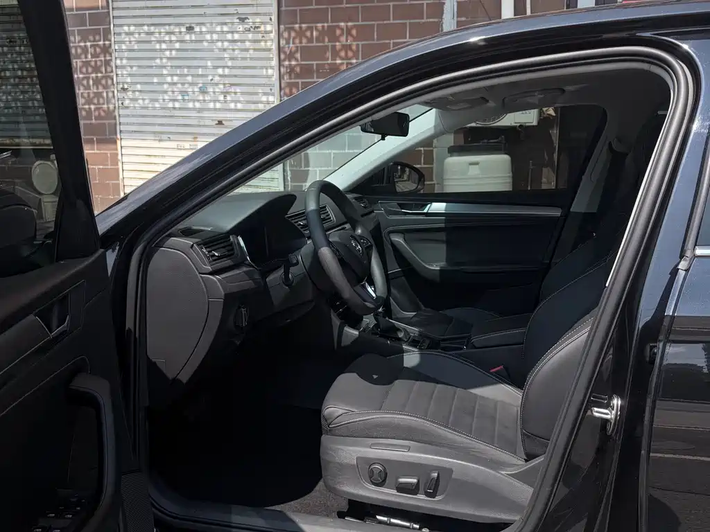 Skoda Superb Facelift TSI280 DSG Premium Edition, фото 7
