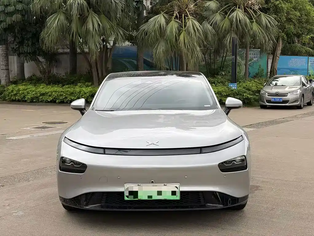 XPeng P7 — миниатюра 2