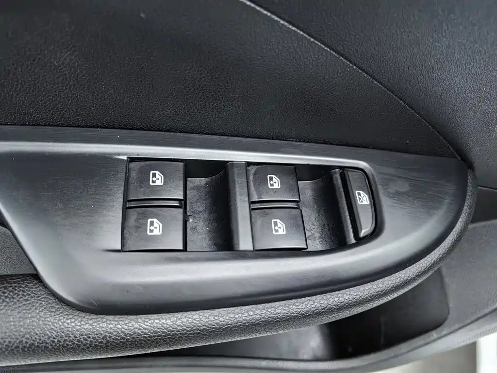 Buick Excelle — миниатюра 9