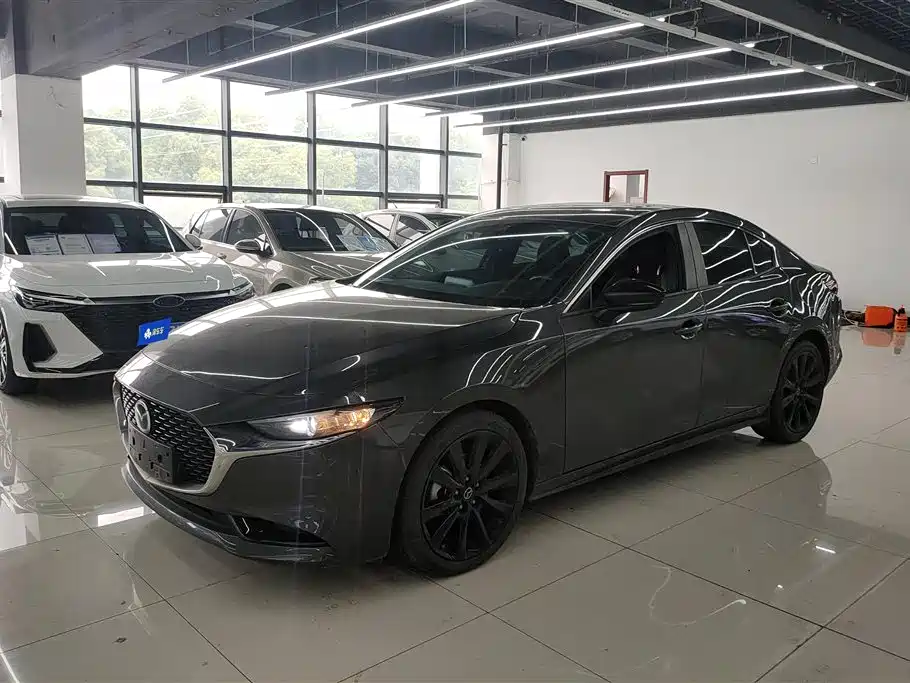 Купить Mazda 3 Axela