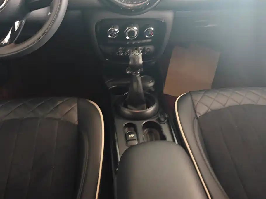 MINI Mini Clubman — миниатюра 16
