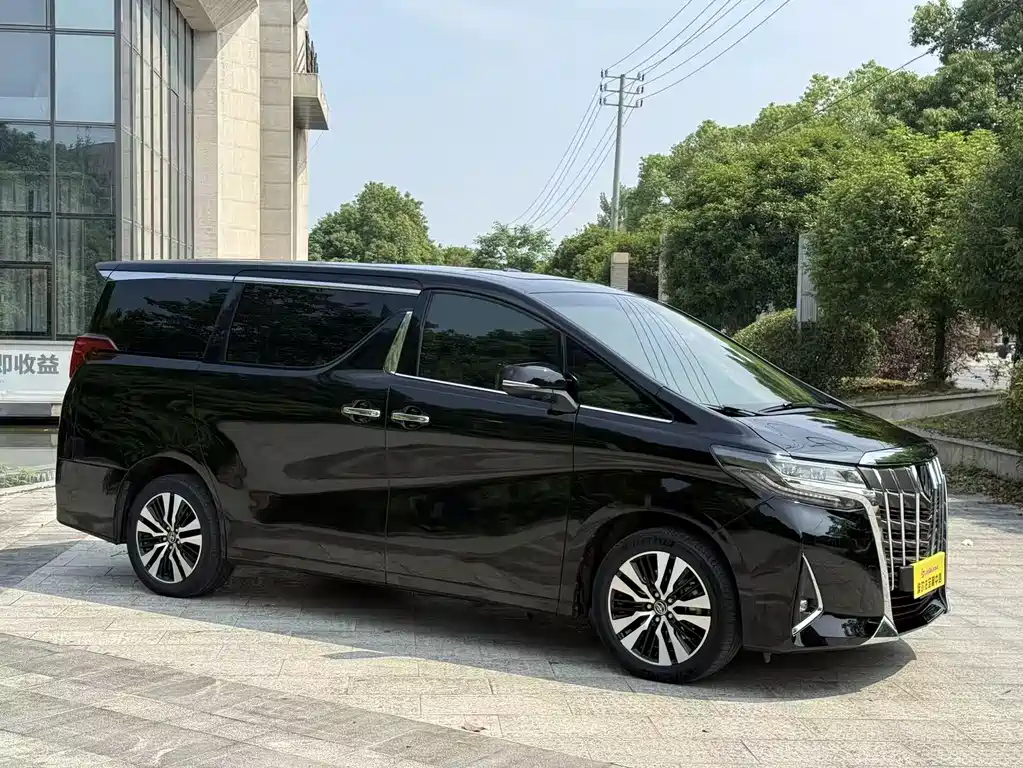 Toyota Alphard 2018 3.5L Luxury