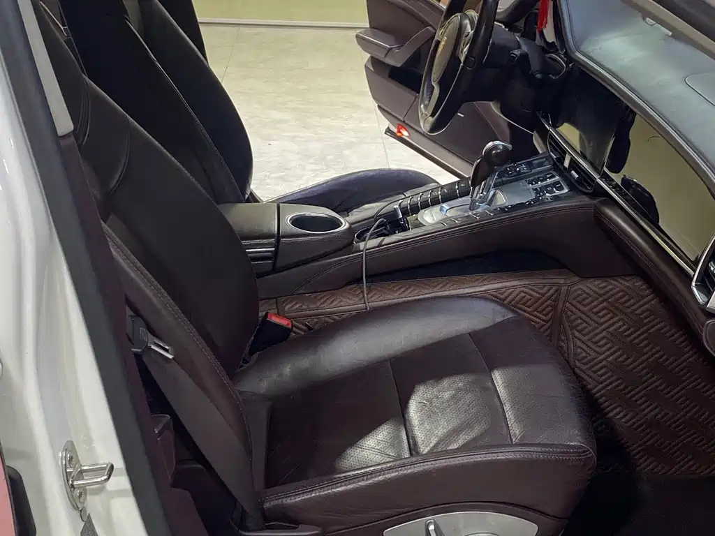 Porsche Panamera — миниатюра 6