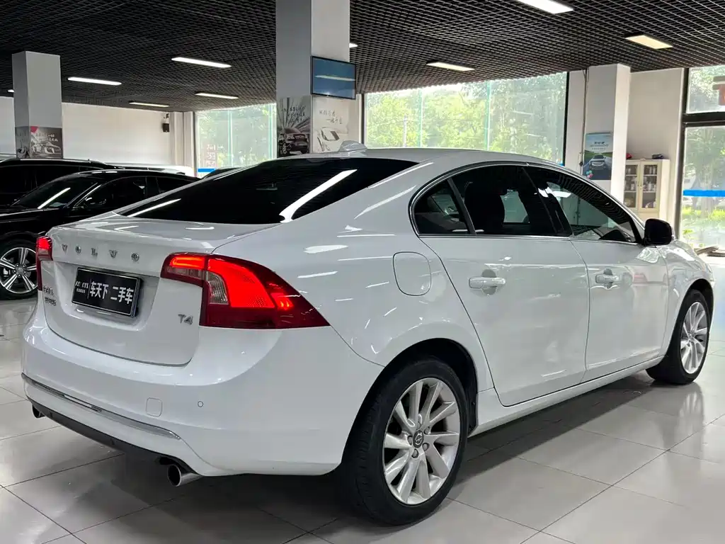 Volvo S60 2016 S60L T4