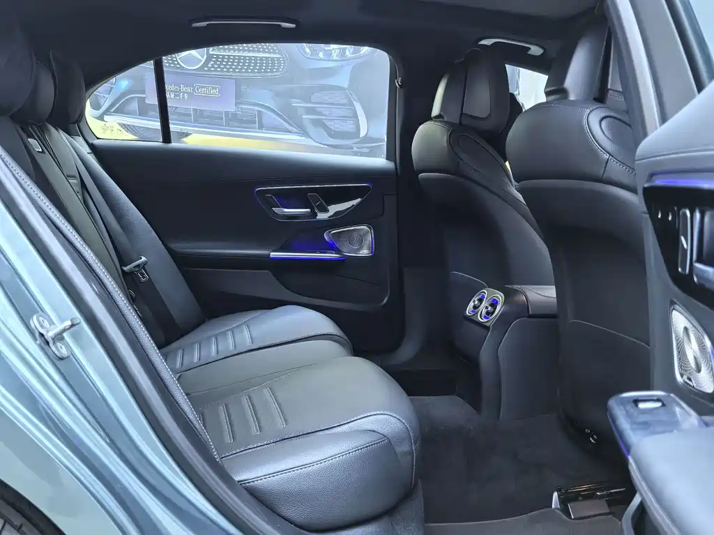 Mercedes-Benz C-Class — миниатюра 22