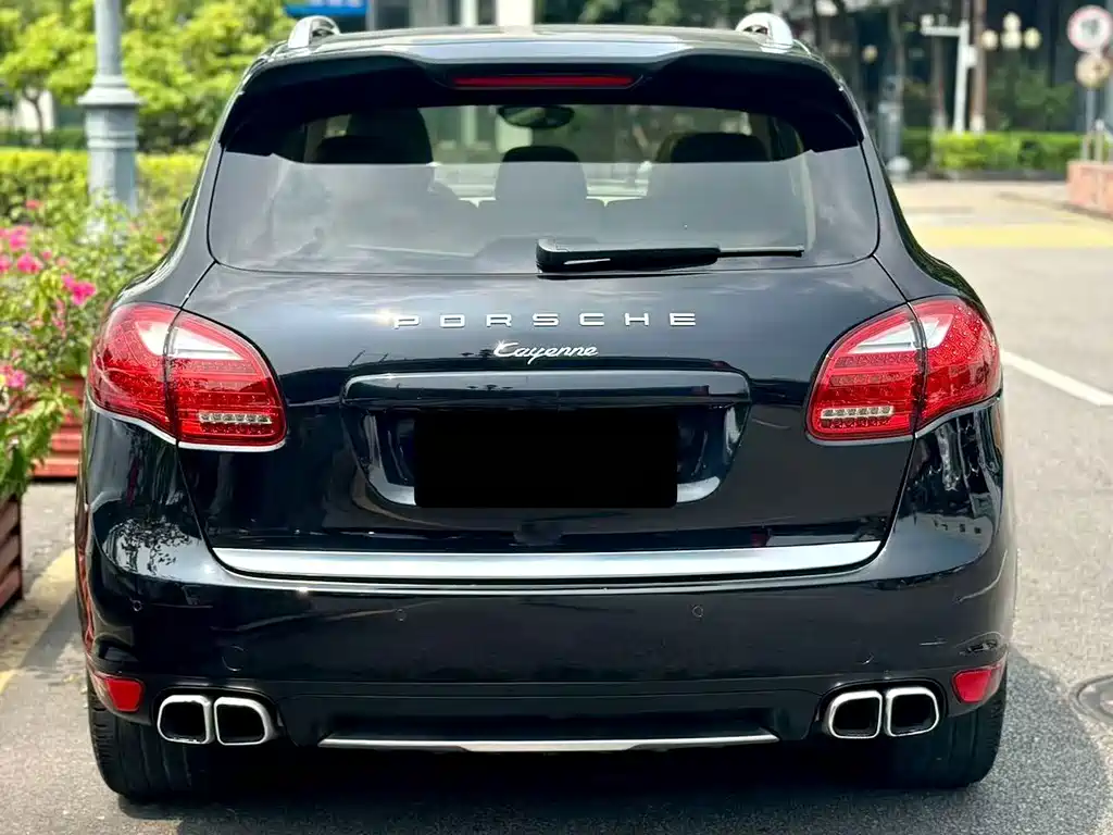 Porsche Cayenne — миниатюра 16
