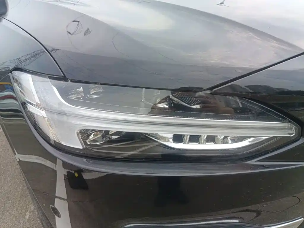 Volvo S90 — миниатюра 7