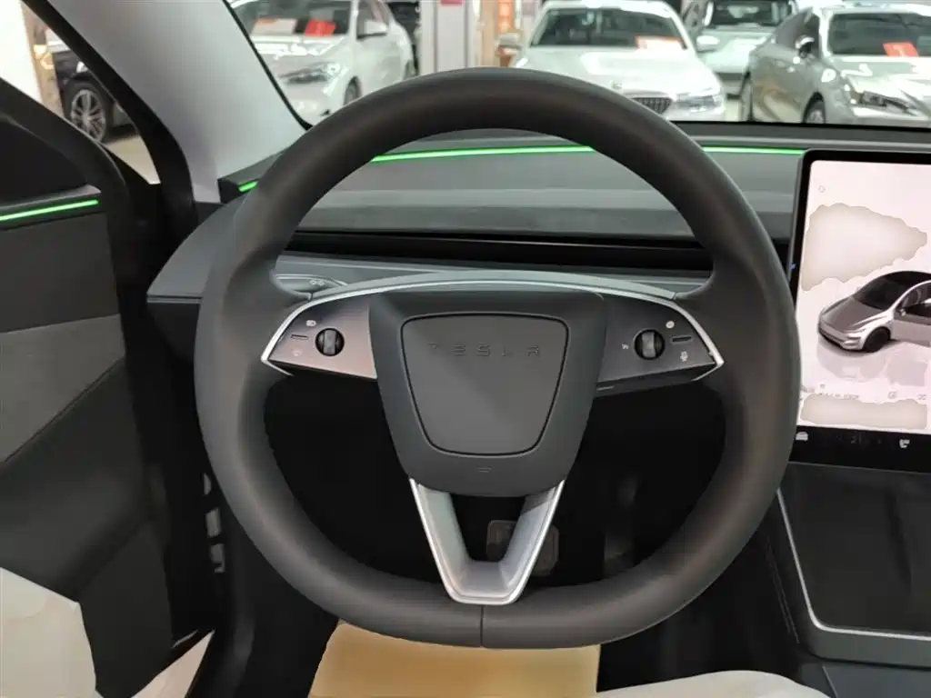 Tesla Model Y — фотографии объявления, Фото 11
