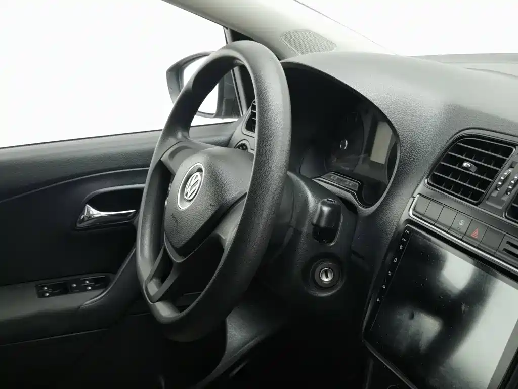 Volkswagen Polo — миниатюра 22