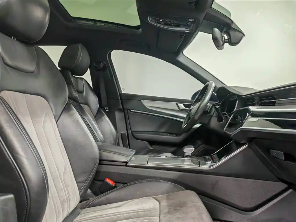 Audi A6L 2022 40 TFSI Luxury