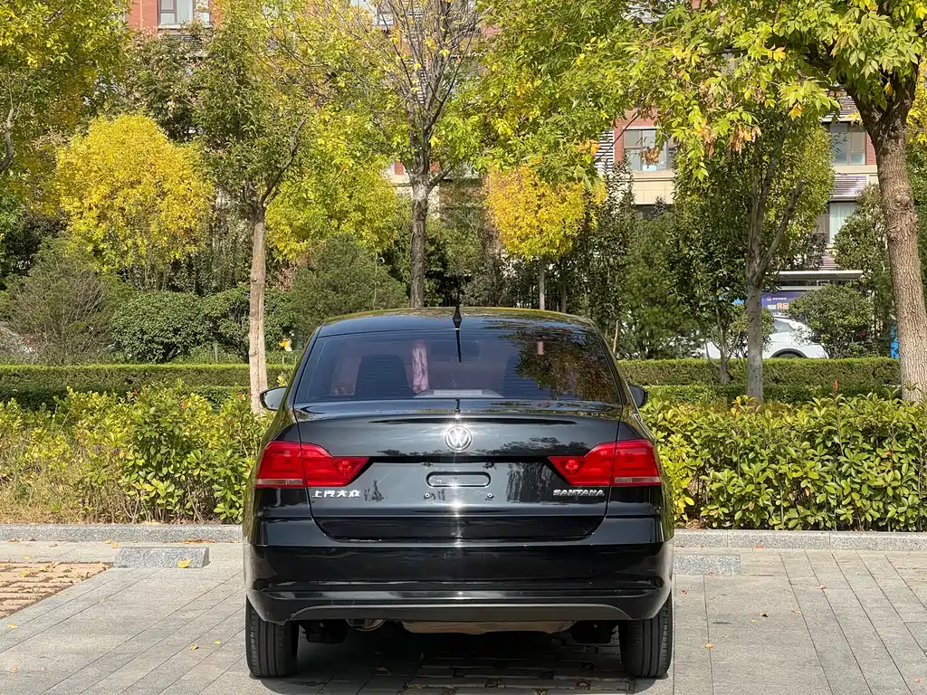 Volkswagen Santana — миниатюра 5
