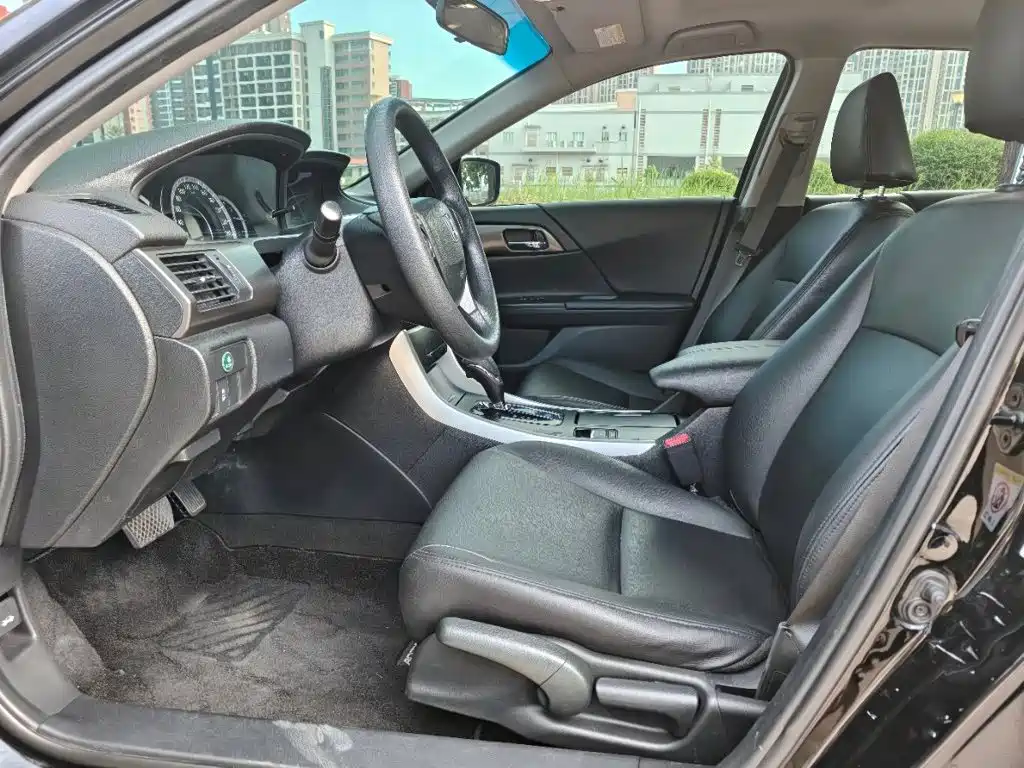 Honda Accord — миниатюра 4