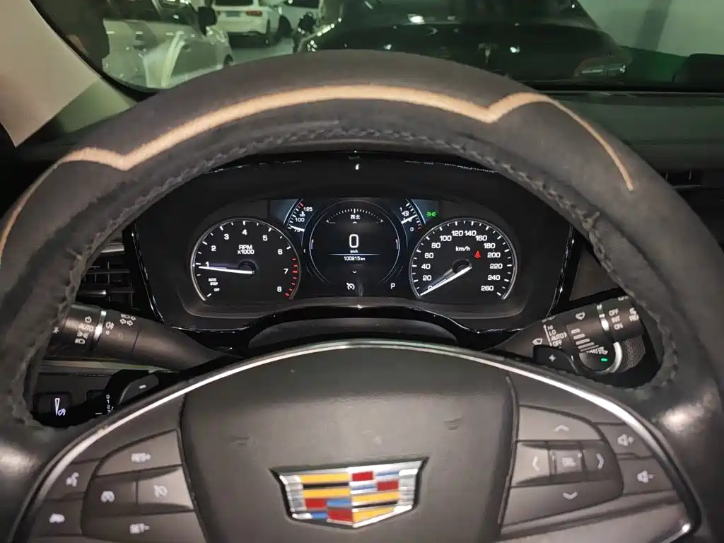 Cadillac XT5 — миниатюра 8