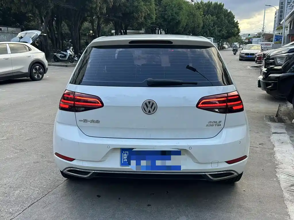 Volkswagen Golf — миниатюра 8