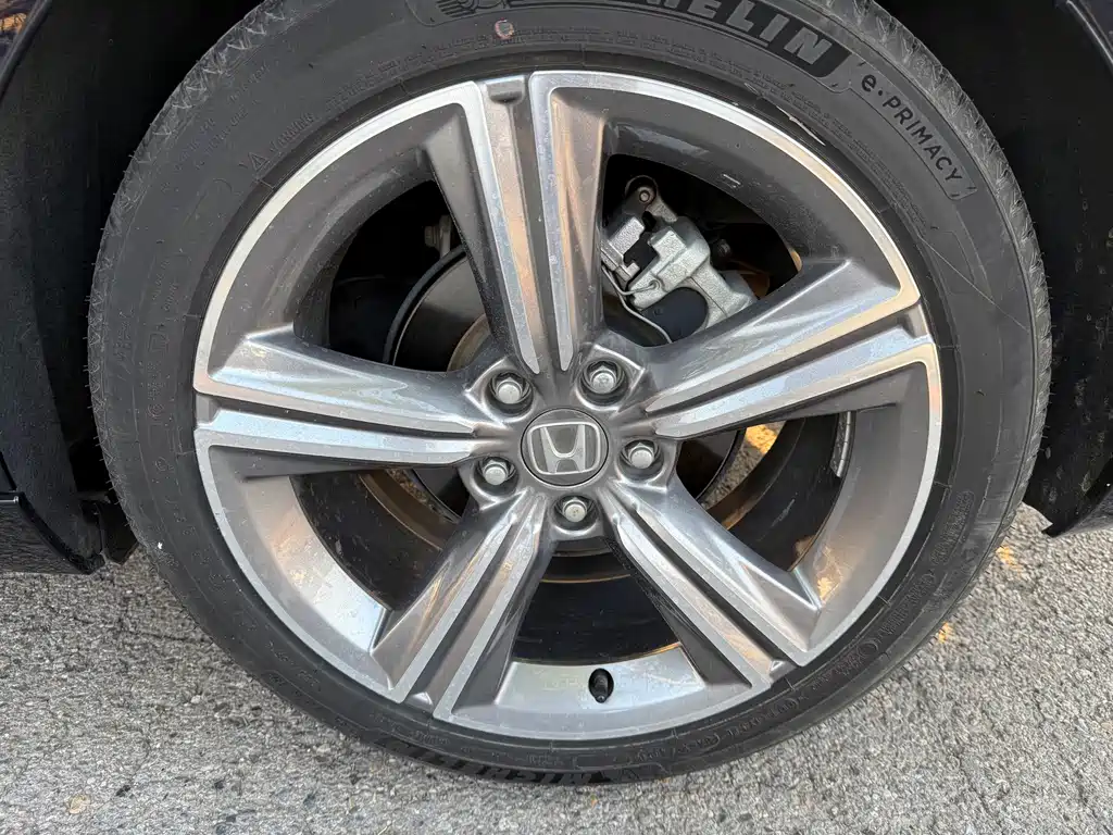 Honda Accord — миниатюра 17