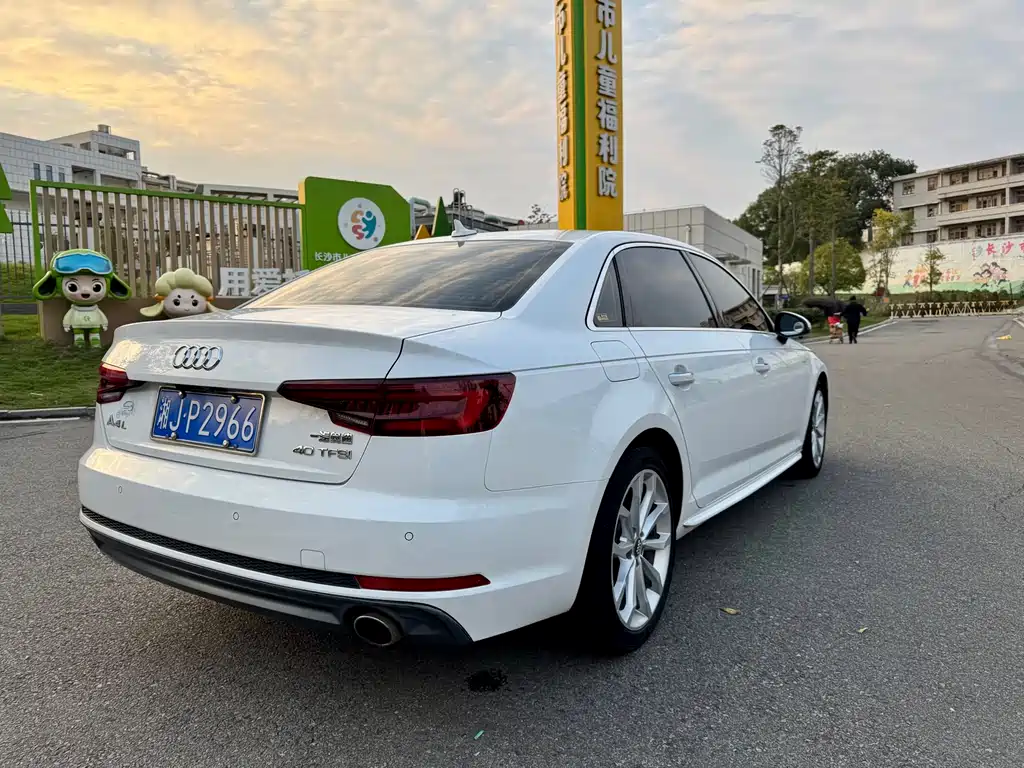 Audi A4L — миниатюра 14