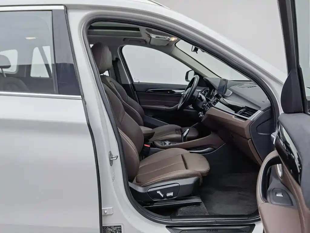 BMW X1 — миниатюра 23